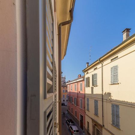 Parrot House - Casa In Centro A Parma Apartment Exterior photo